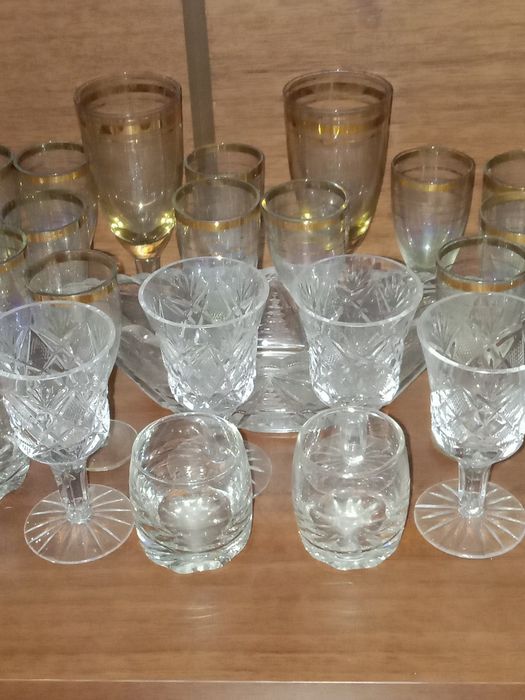 Продам хрустальные фужеры.