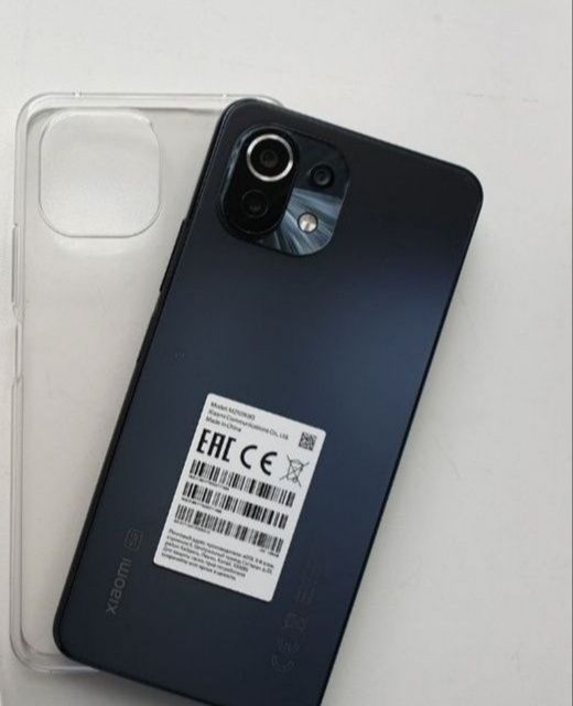 Телефон сийоми 11лайт 5G...256+8+8.