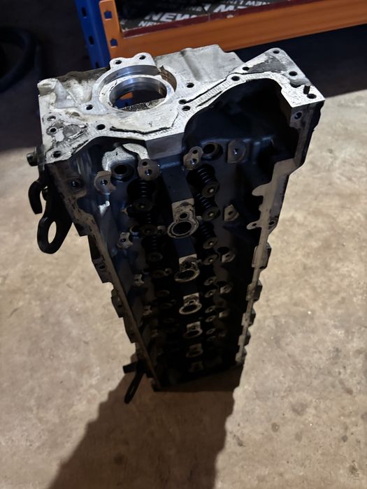 Цилиндрова Глава от Мерцедес В211 Е320 цди