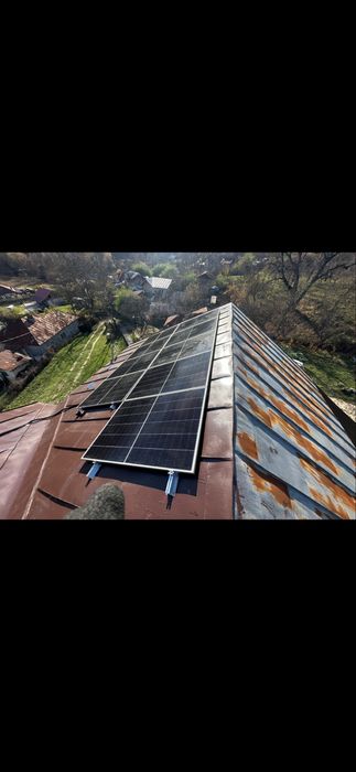 Montam panouri foto voltaice