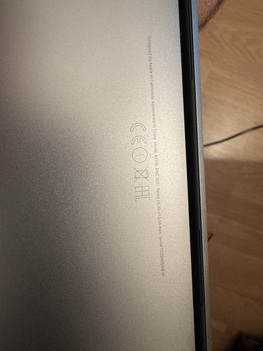 Macbook pro 13 A1706 touchbar de piese