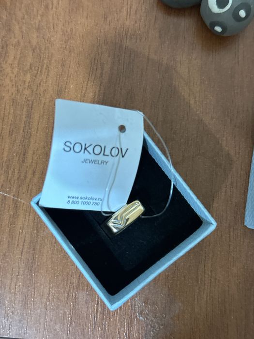 Золоте мужское колечко sokolov