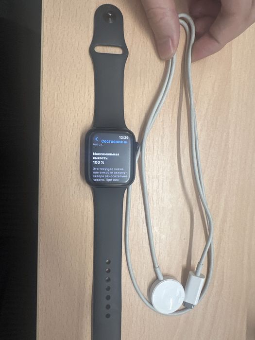 Apple watch SE 2 (аккум 100%)