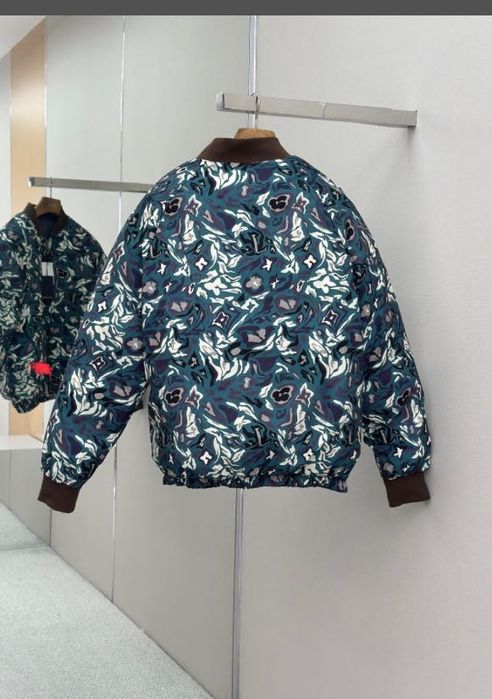 Яке Louis Vuitton   Всичките размери има