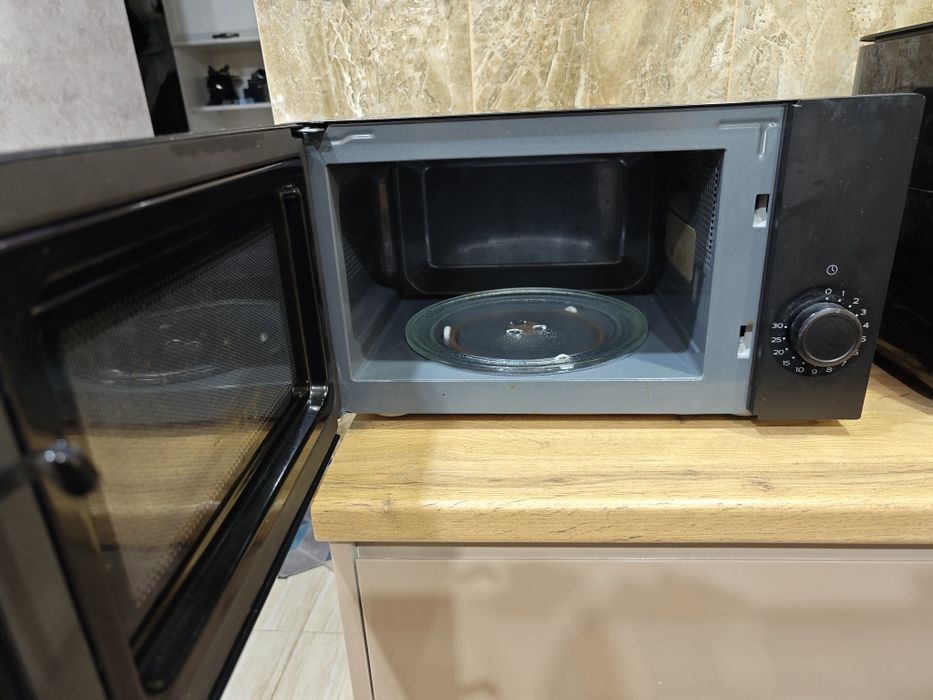 Продам микроволновку.