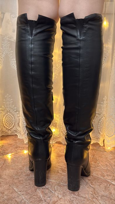 Продам кожаные сапоги