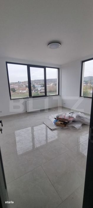 Spatiu comercial, 1000 mp, zona Ludus