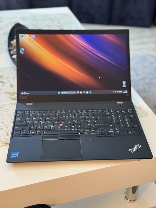 Lenovo thinkpad t15gen2 touchscreen i7 16 512ssd