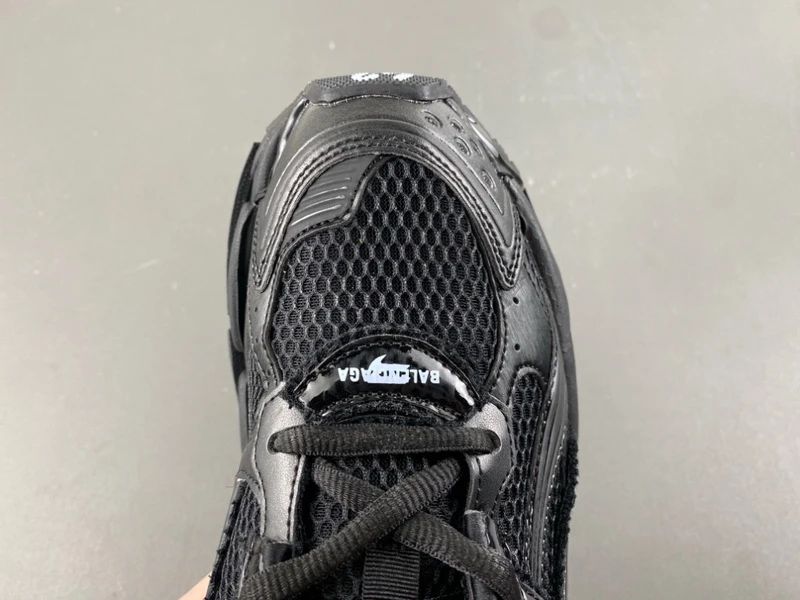 Balenciaga Runner Led