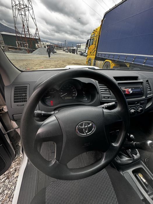 Toyota Hilux autoutilitara