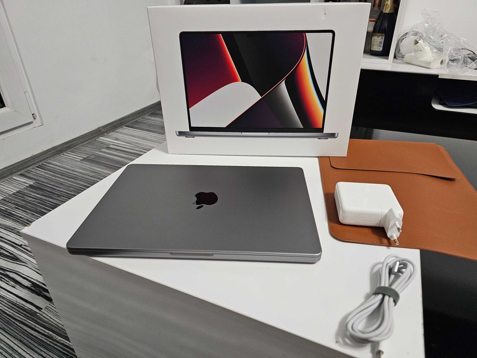 macbook pro m1 14 - Laptopuri oferte online | OLX.ro