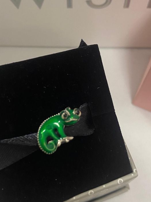 Talisman Disney Tangled Pascal care își schimbă culoarea