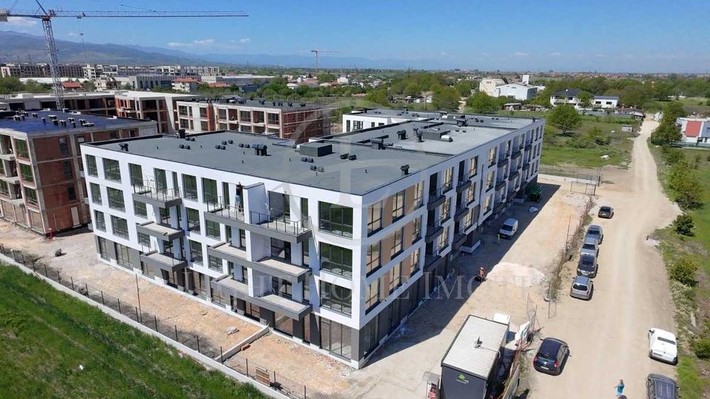 Реф. 997 Едностаен Остромила / Малък жилищен комплекс