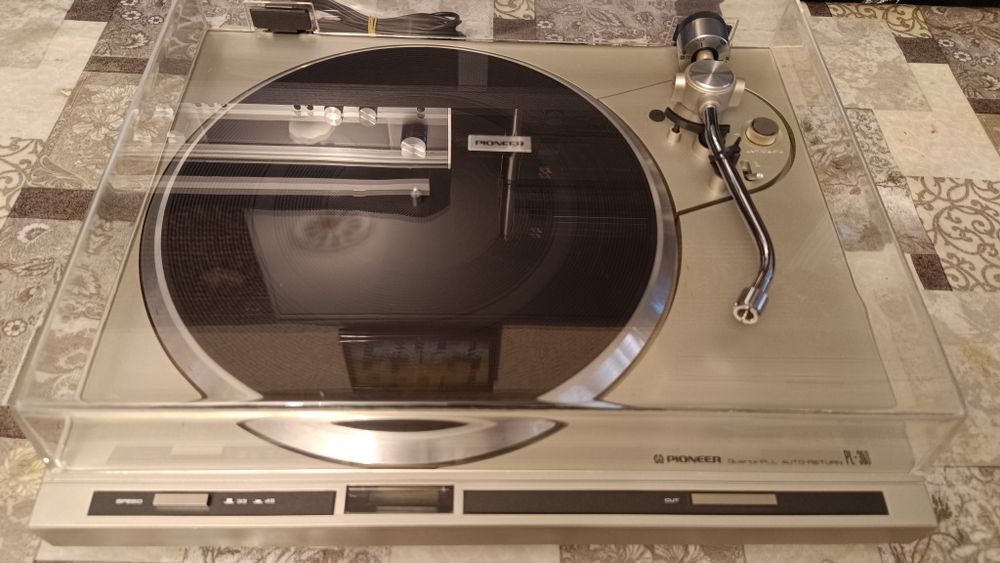 Проигрыватель Pioneer PL-300