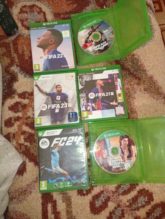 Vând jocuri Xbox