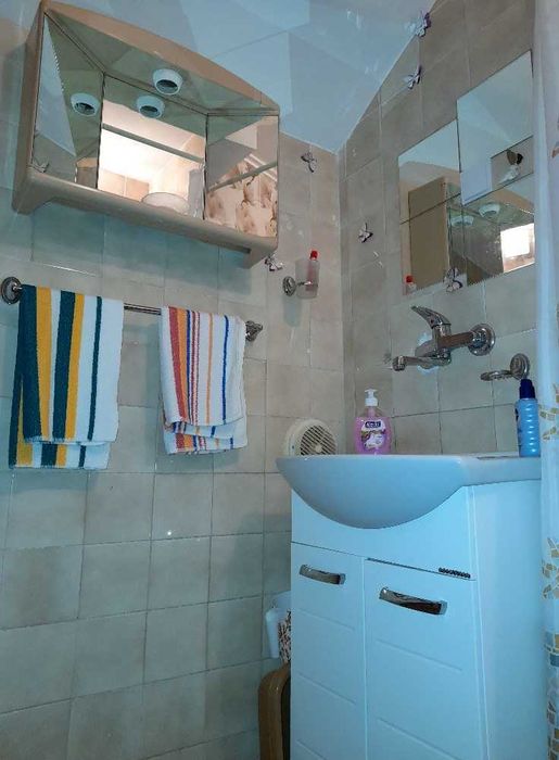 Дава се под наем Тристаен апартамент в Бургас, Център - 72 кв.м за 357 € - Снимка #6