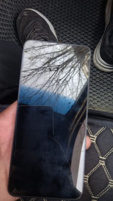 Продам смартфон Самсунг А05