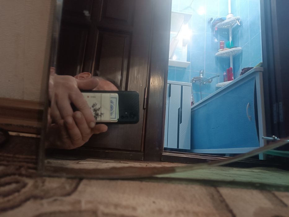 Продам зеркало для ванной комнаты .