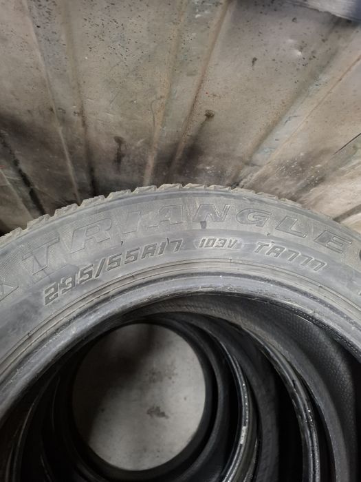 Продам покрышки зимние