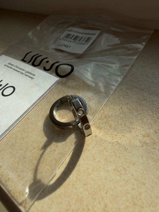 Продавам обици LU.JO