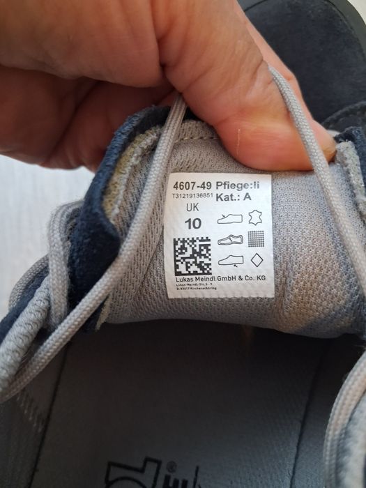 Vând Pantofi Piele intoarsa Meindl mărimea 44 bărbați