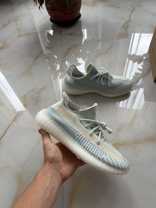 Adidasi Yezzy 350 V2