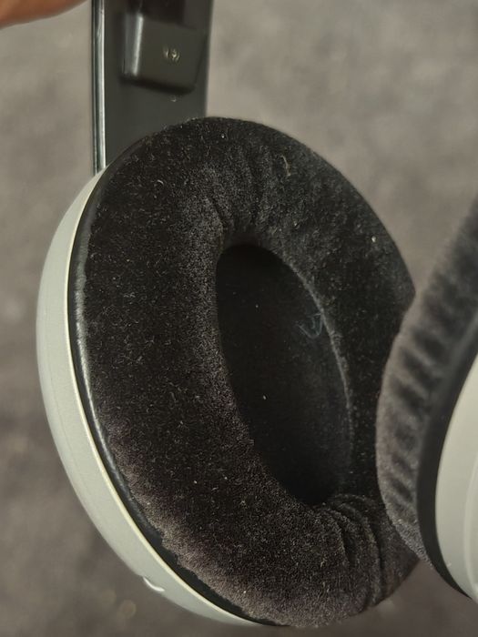 AKG Hearo 888 Titan