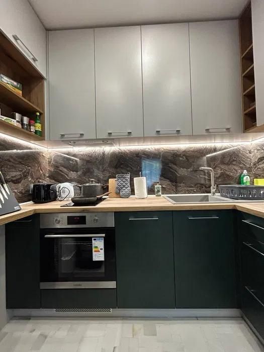 Дава се под наем Четиристаен апартамент в Варна, Център - 110 кв.м за 1500 € - Снимка #3