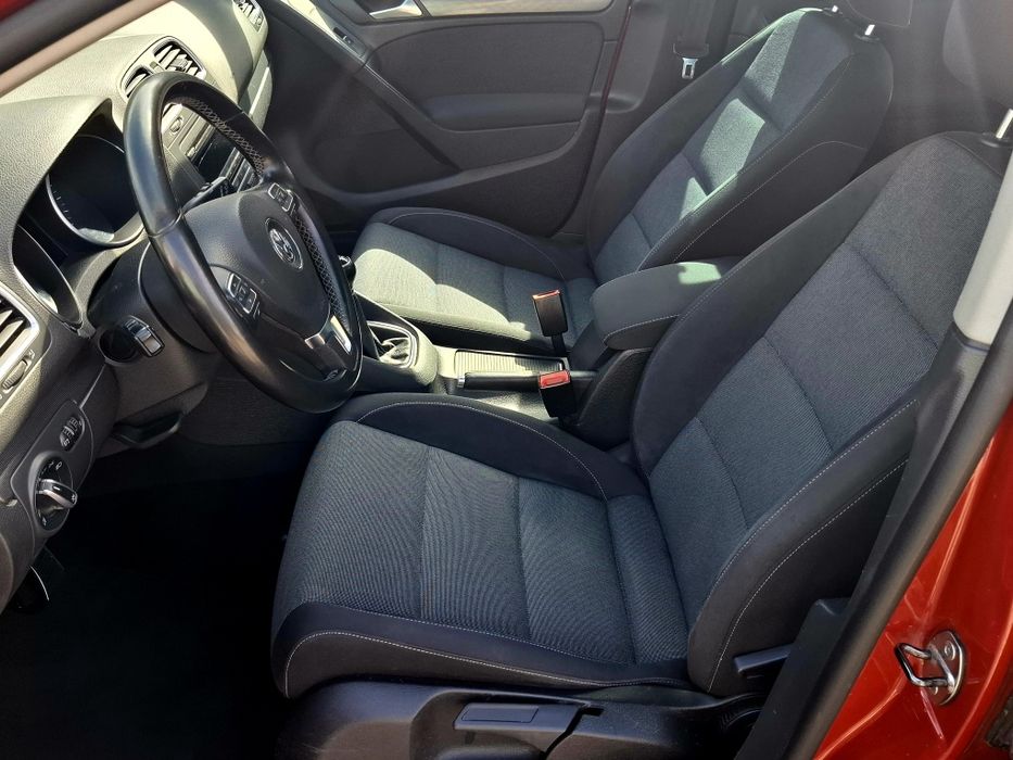 VW GOLF model STYLE 1.2 TSI Stare impecabila  revizii totale !