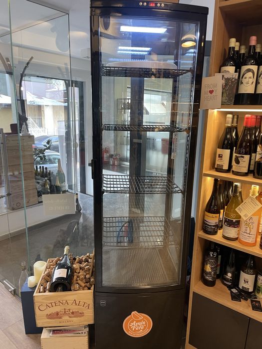 Vitrina frigorifica metro cu geamuri