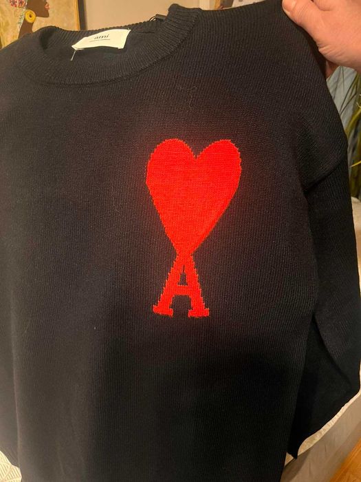 Бял, черен и сив пуловер AMI