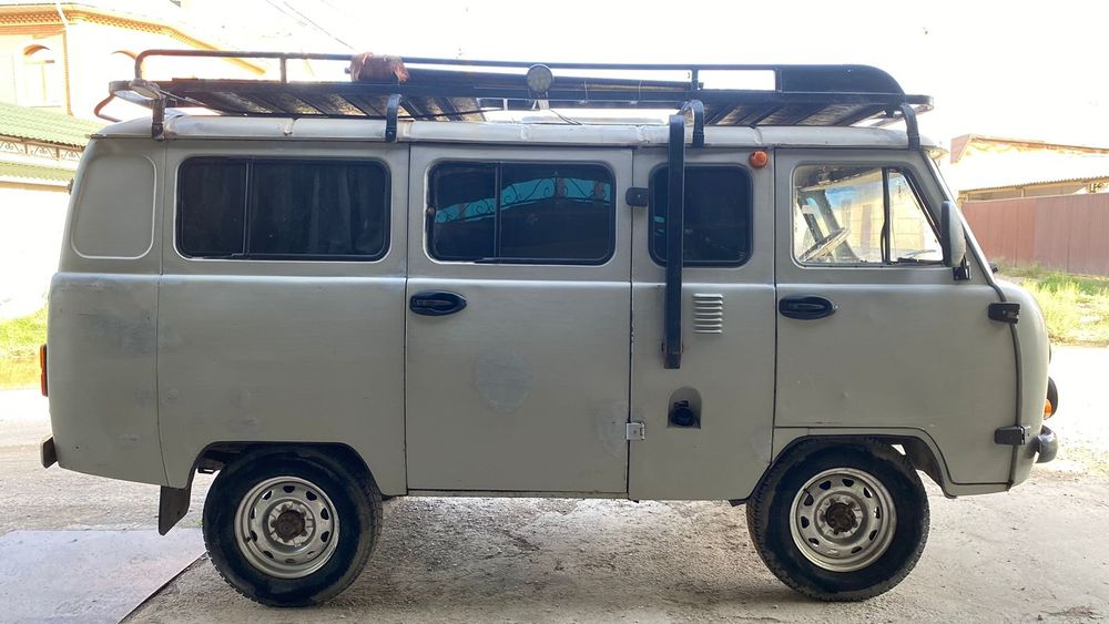 Уаз буханка жағдайы жақсы, саудасы бар