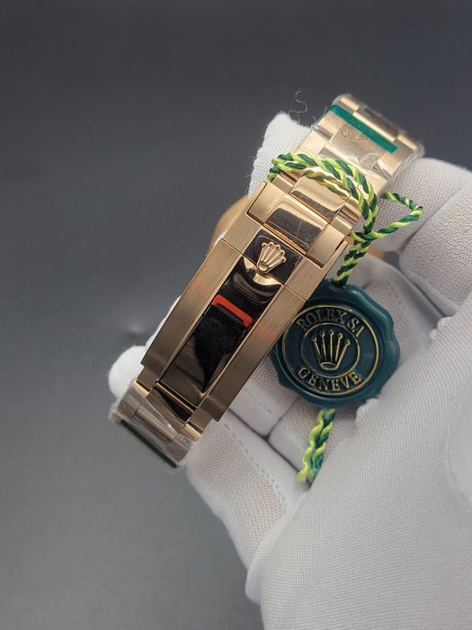 Часовник Rolex Daytona Rainbow