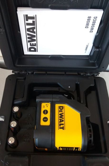 Лазерен нивелир Dewalt DW088K  червен 50м