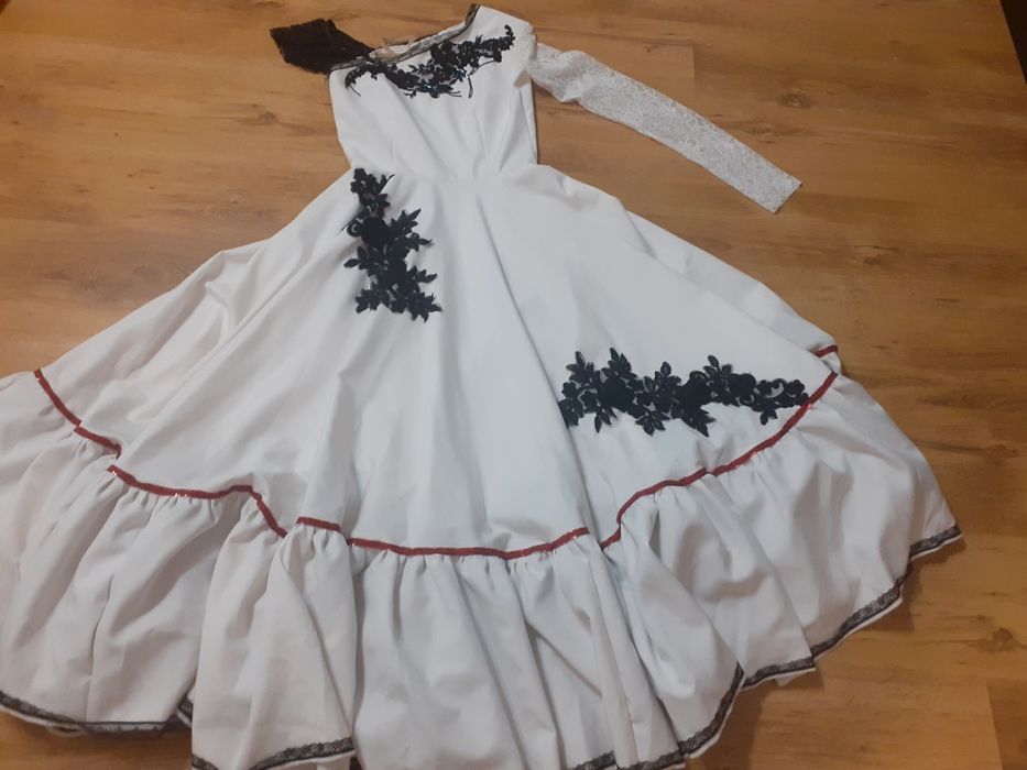 Рокли за танци или карнавал