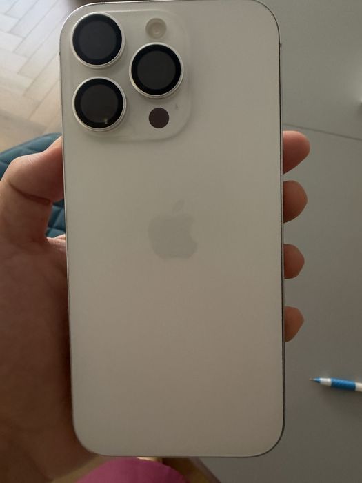 Продам Iphone 16 pro