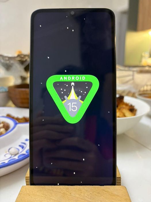 Продам Redmi 13c либо же Poco c65