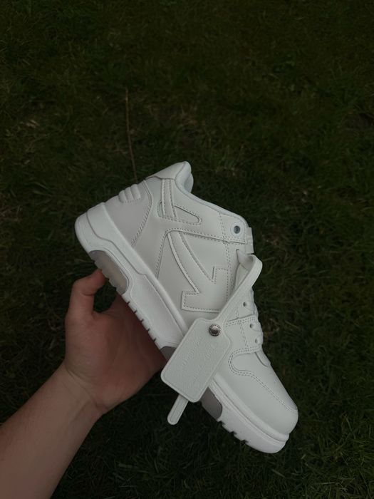 Adidasi Off White Out Of Office / Premium / 2026