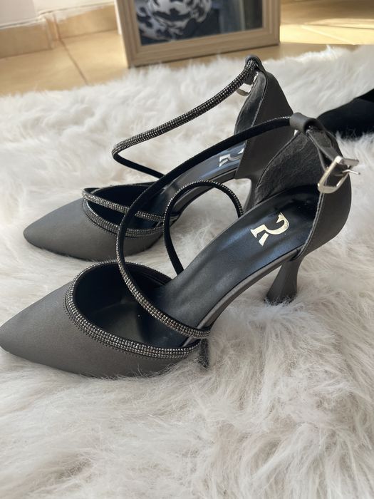 Официални токчета