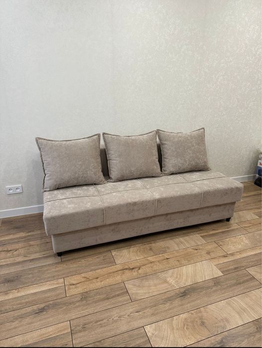 Диван гостинный