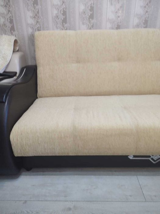 Диван раскладывающийся