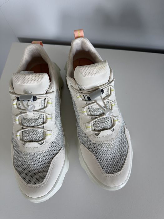 Ecco adidasi marimea 38