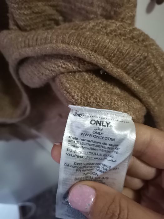 Дамски пуловери/блузи