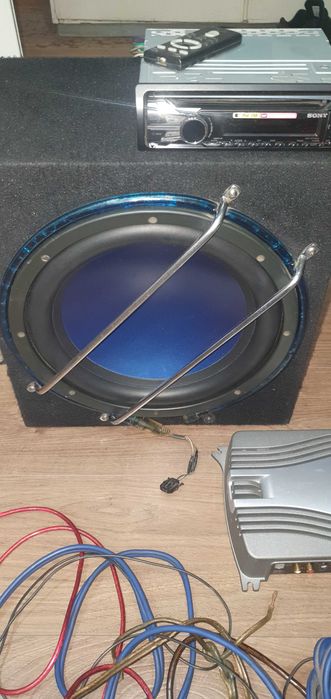 CD Soni усилвател Soni комплект с всички кабели бушон всичко работи