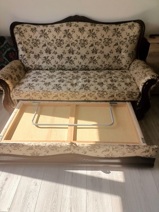 Продам диван в отличном состоянии