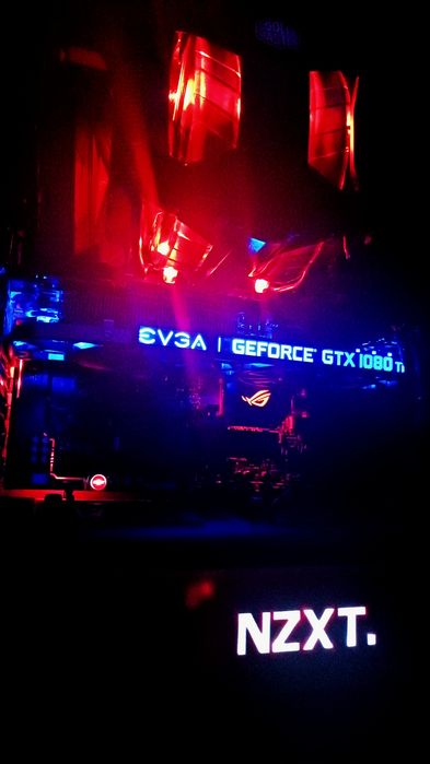 PC Gaming Intel i7-6700K 4.5GHz / GTX 1080Ti EVGA / 16 GB RAM Kingston / WiFi + Bluetooth / 335 FPS Cs2