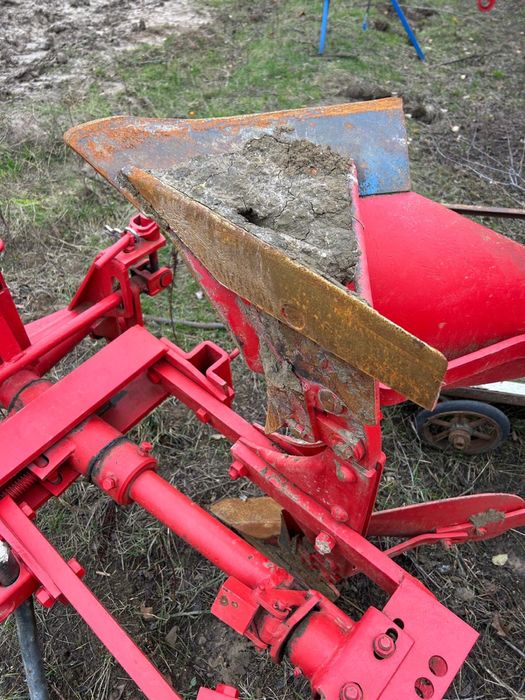 Vând plug doua brazde