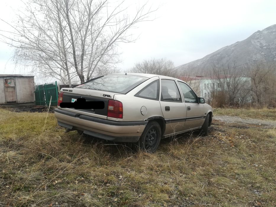 Opel vectra a 1992