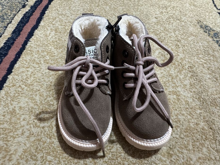 Детские ботинки