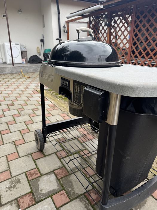 Gratar Weber pe carbuni